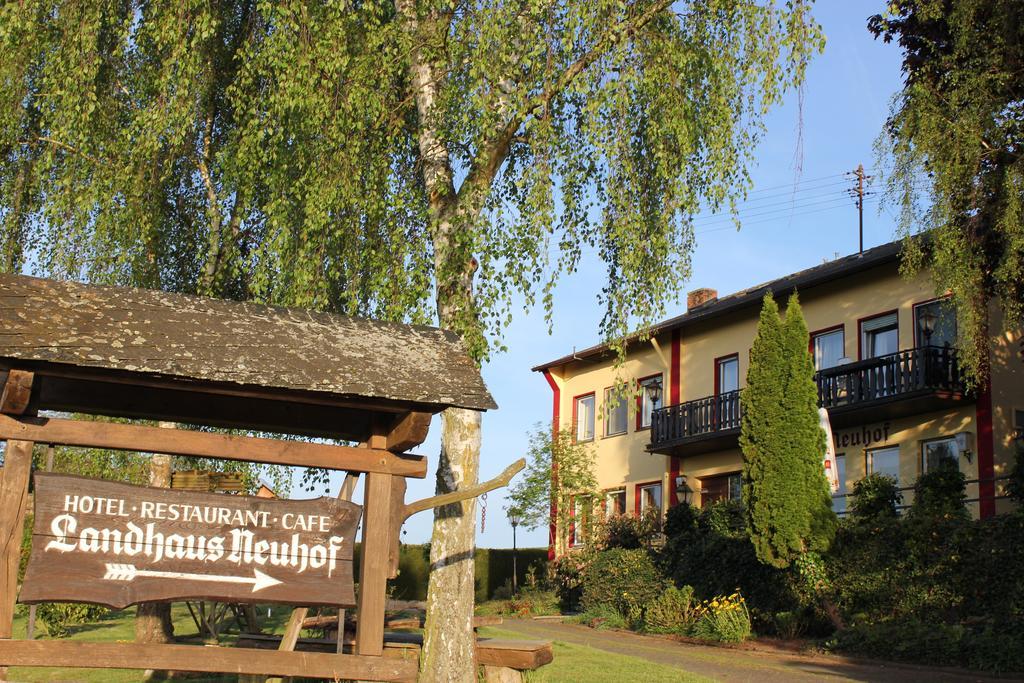 Hotel Landhaus Neuhof Wierschem Exterior photo